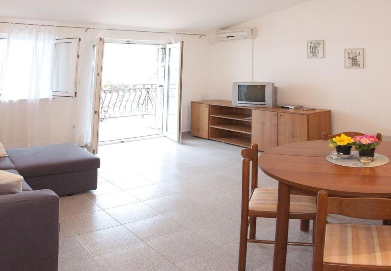 Apartments Filip Трогир Экстерьер фото