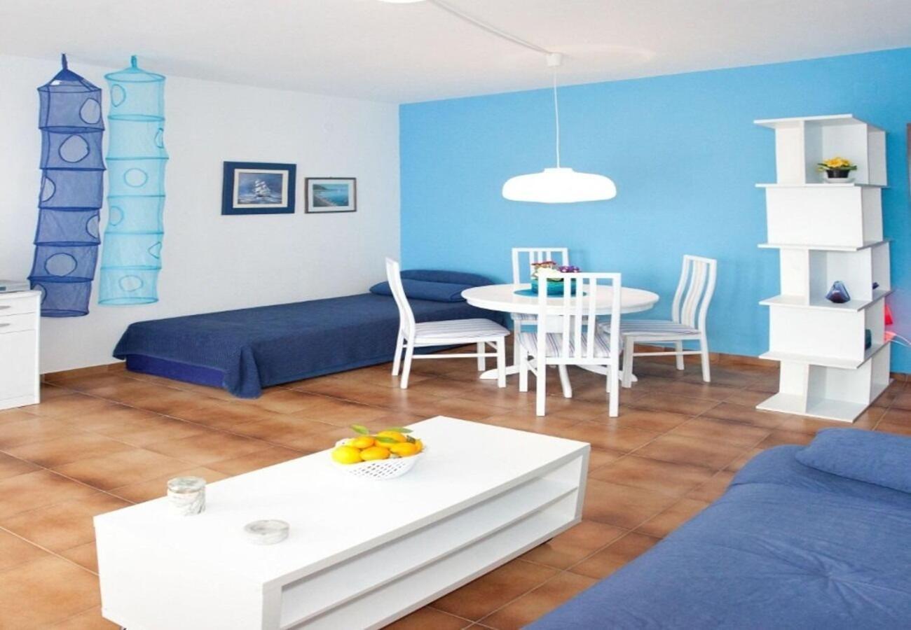 Apartments Filip Трогир Экстерьер фото