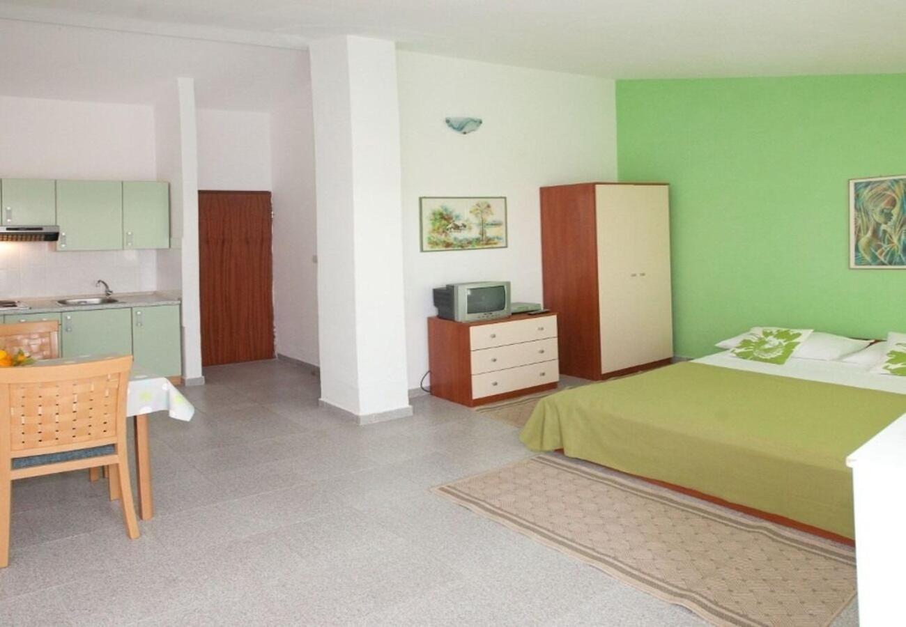 Apartments Filip Трогир Экстерьер фото