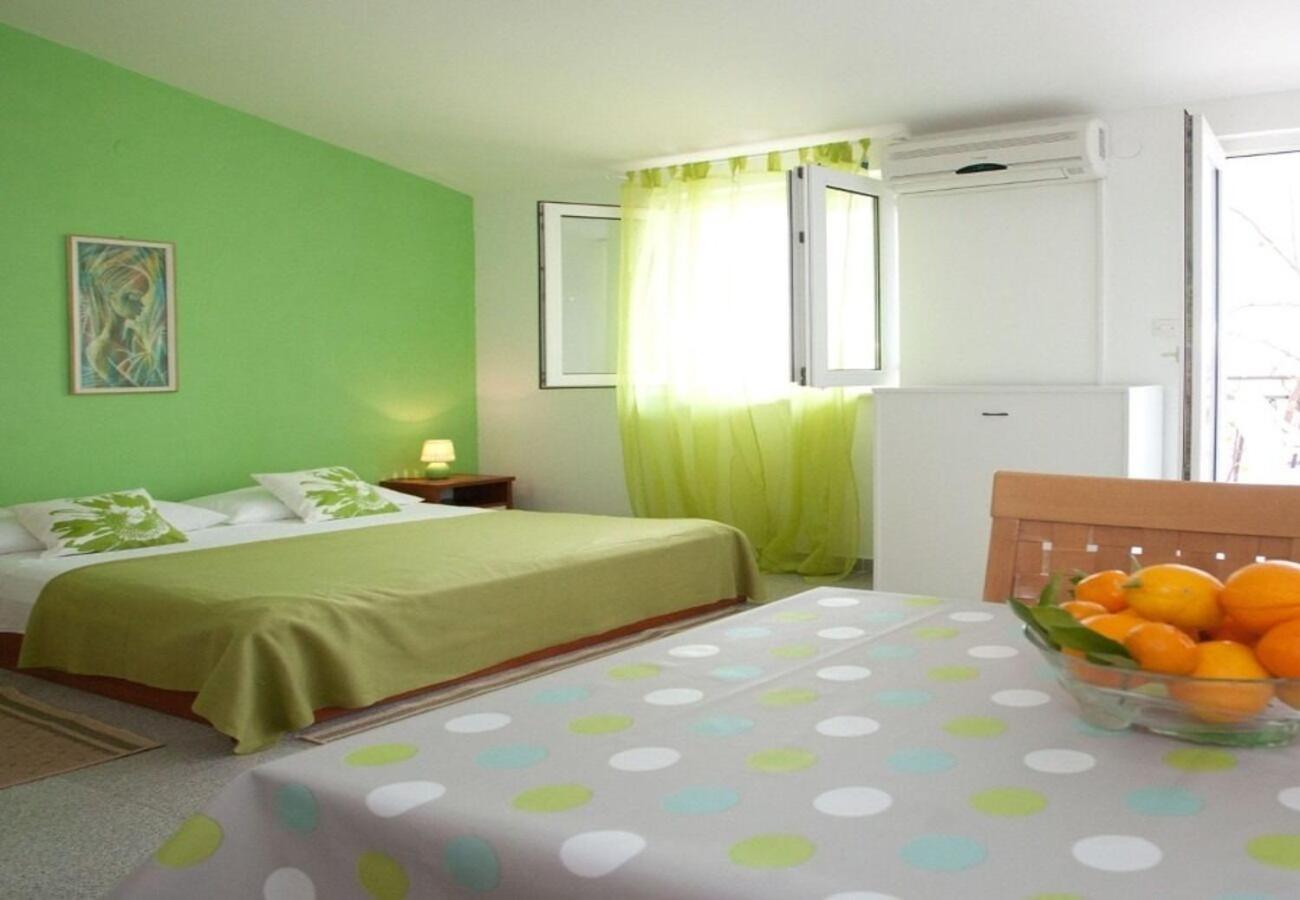 Apartments Filip Трогир Экстерьер фото