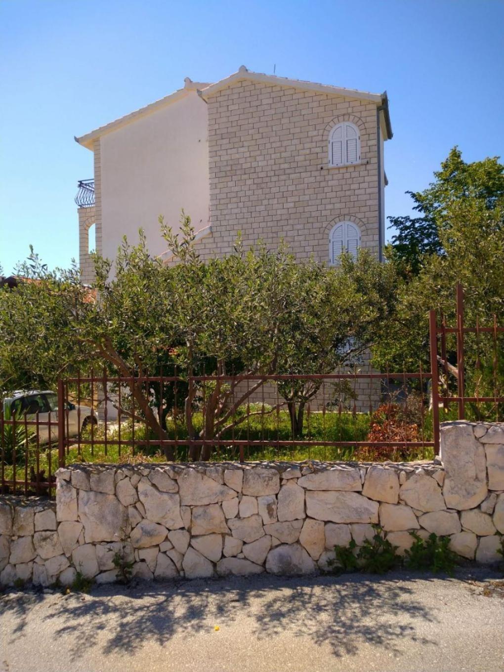Apartments Filip Трогир Экстерьер фото